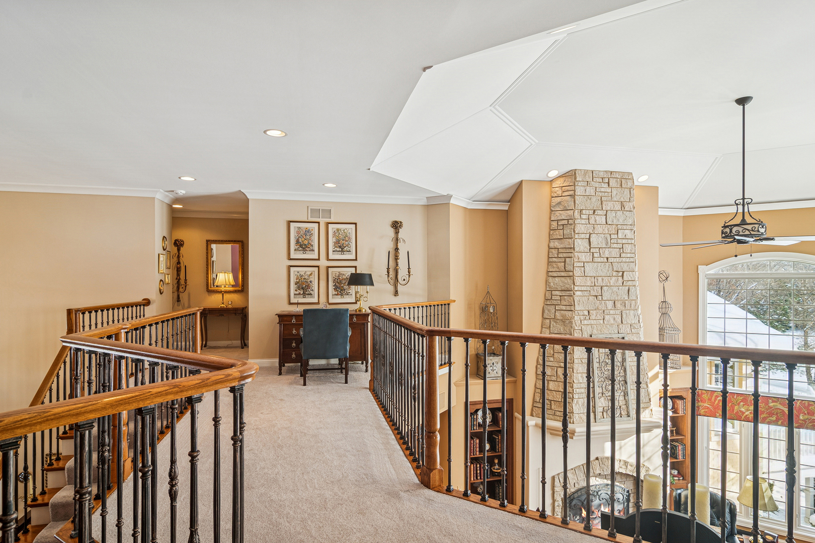 1520 MacAlpin Circle Inverness, IL 60010 - Photo 28 of 58 a view of a balcony
