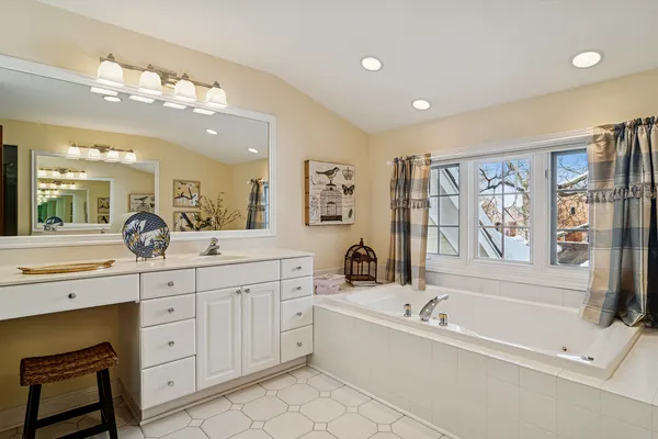 $2,195,000 | 1520 MacAlpin Circle, Inverness, IL 60010