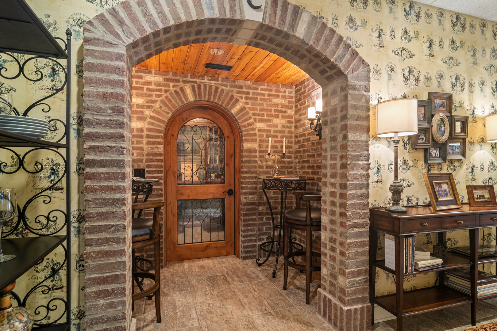 1520 MacAlpin Circle Inverness, IL 60010 - Photo 37 of 58 a view of entryway with furniture