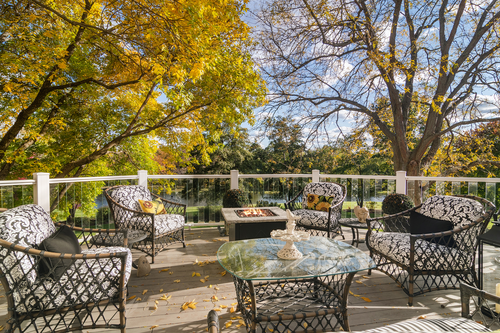 1520 MacAlpin Circle Inverness, IL 60010 - Photo 56 of 58 a view of a chairs and table in the patio