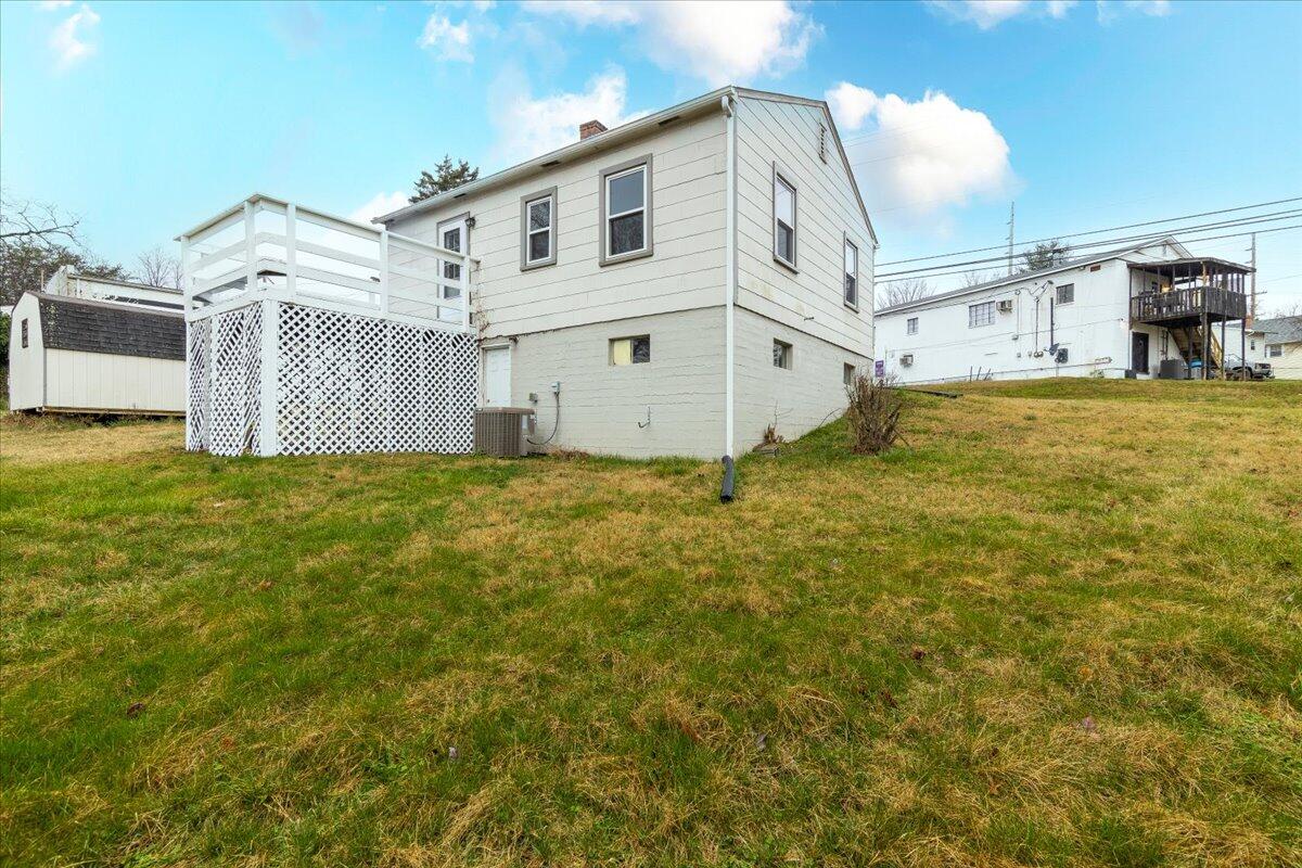 614-600 North Mill Road Salem, VA 24153 - Photo 2 of 25 29-29 103 Woodlawn Dr Rcoky Mount-1661-H