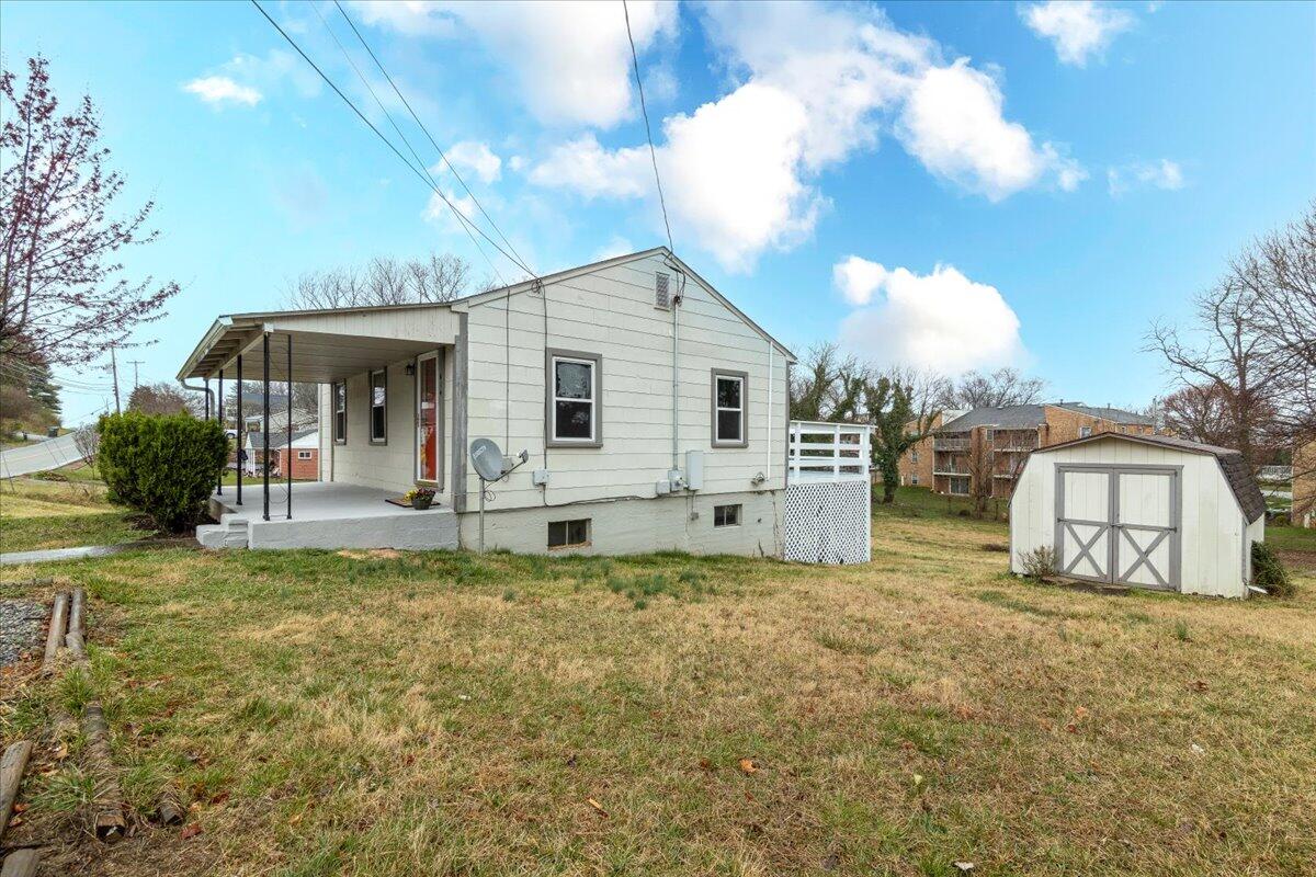 614-600 North Mill Road Salem, VA 24153 - Photo 21 of 25 25-25 103 Woodlawn Dr Rcoky Mount-1647-H