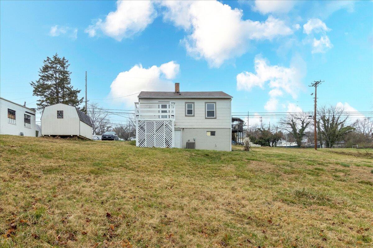 614-600 North Mill Road Salem, VA 24153 - Photo 23 of 25 27-27 103 Woodlawn Dr Rcoky Mount-1653-H