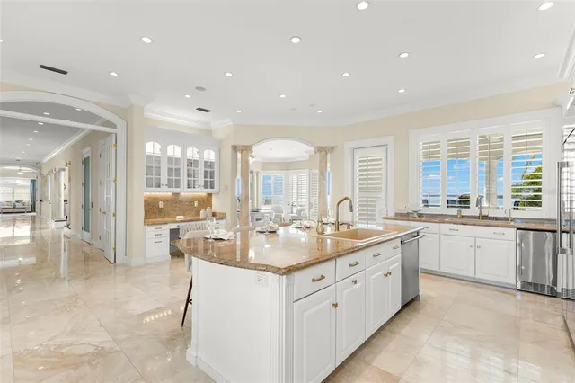 $5,995,000 | 6199 54th Street South, St. Petersburg, FL 33715