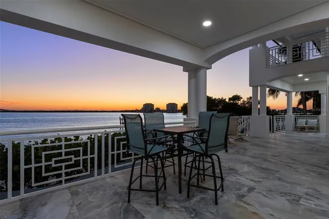 $5,995,000 | 6199 54th Street South, St. Petersburg, FL 33715