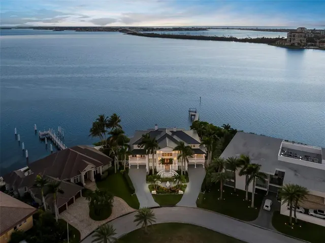 $5,995,000 | 6199 54th Street South, St. Petersburg, FL 33715