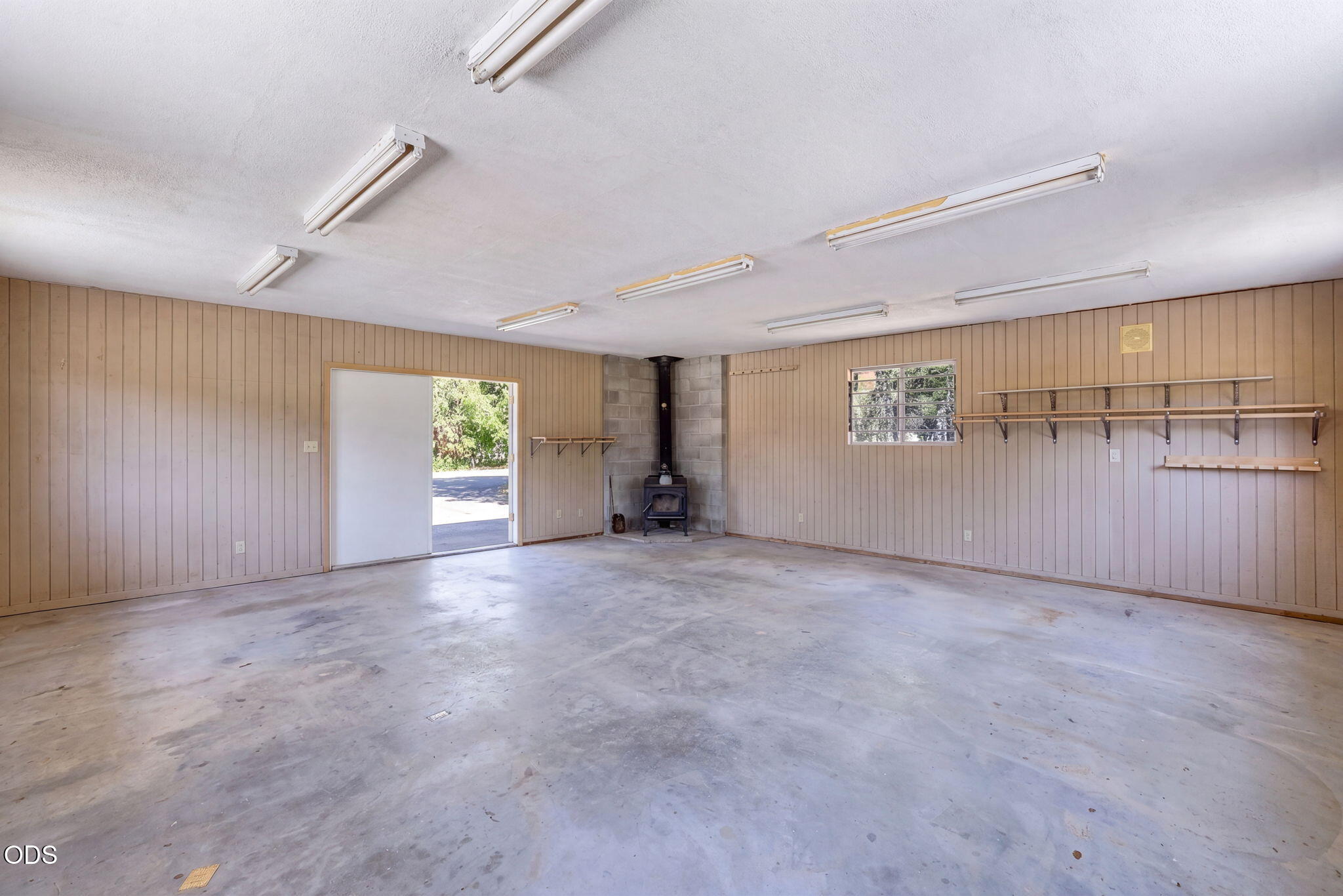 19572 Apache Road Bend, OR 97702 - Photo 51 of 71