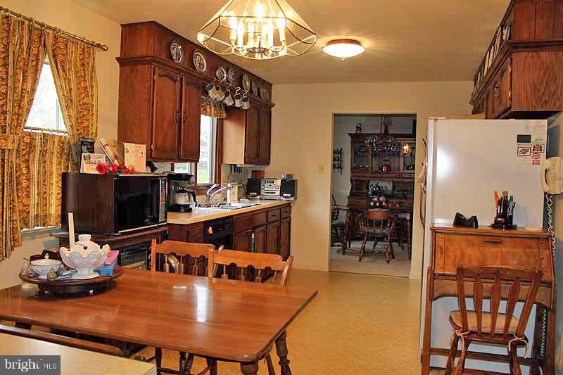 409 Longmeadow Road Lancaster, PA 17601 - Photo 3 of 11