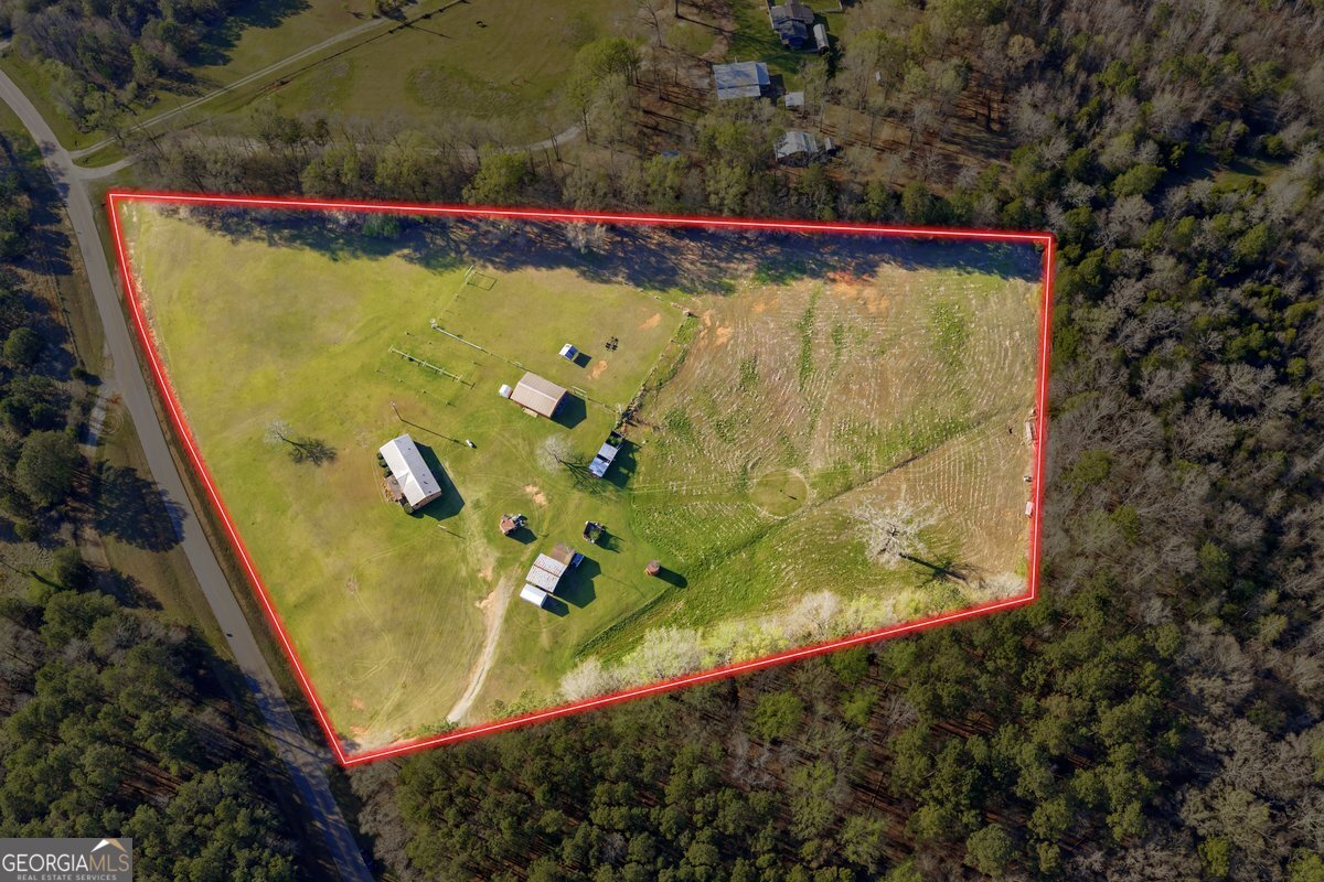 1730 Stallings Road Haddock, GA 31033 - Photo 3 of 28 a view of a back yard