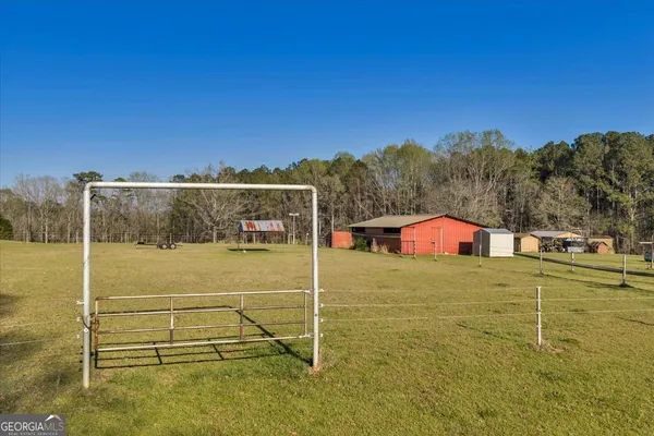 a view of a outdoor space