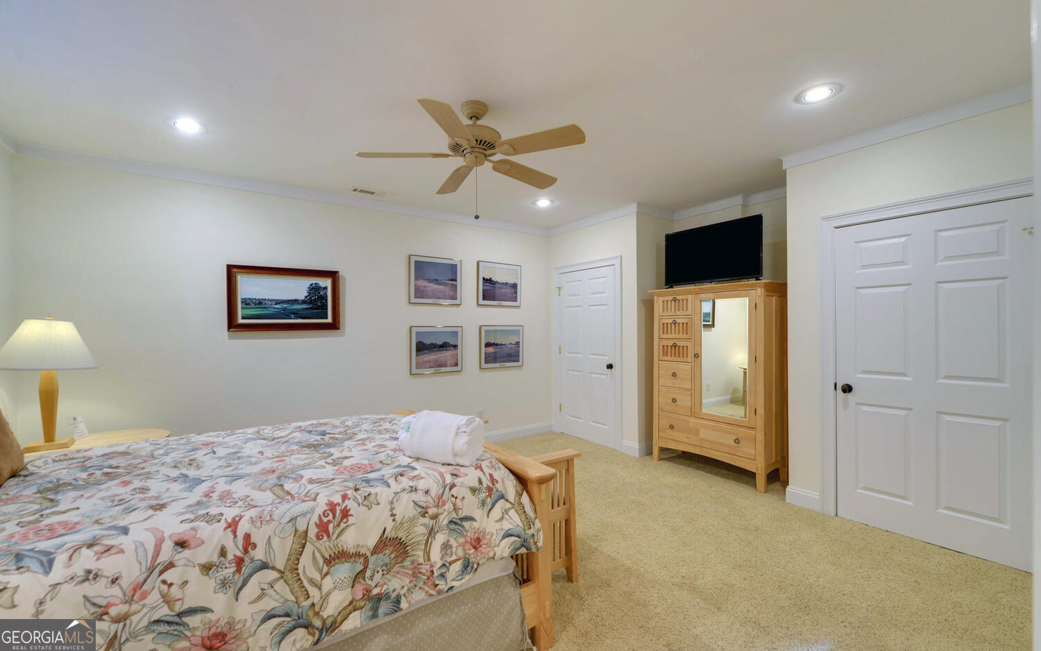 29 Cottage Lane Toccoa, GA 30577 - Photo 39 of 49 a bedroom with a large bed and a flat screen tv