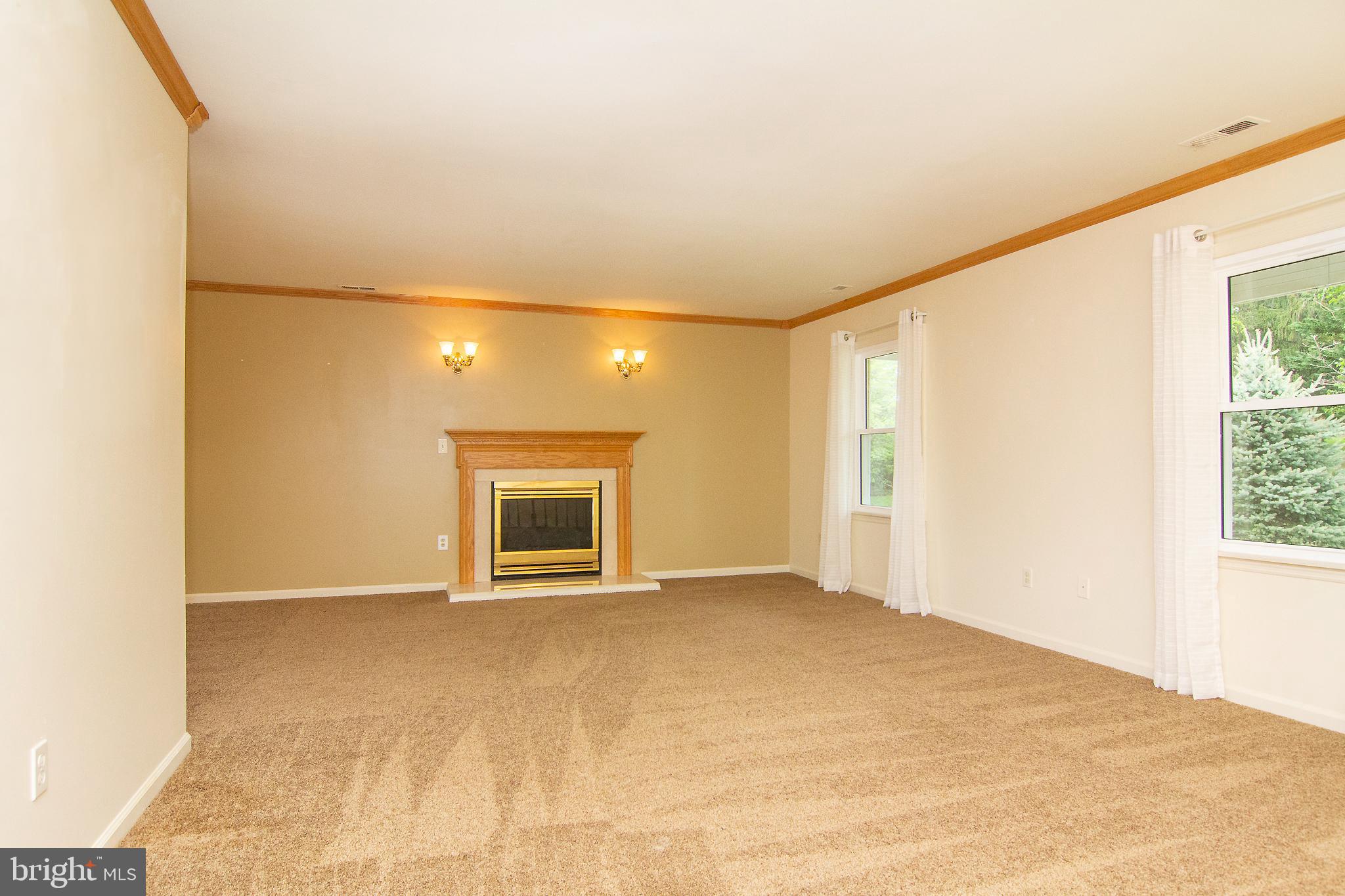 700 Lucabaugh Mill Road Westminster, MD 21157 - Photo 19 of 47 Living room w/propane fireplace