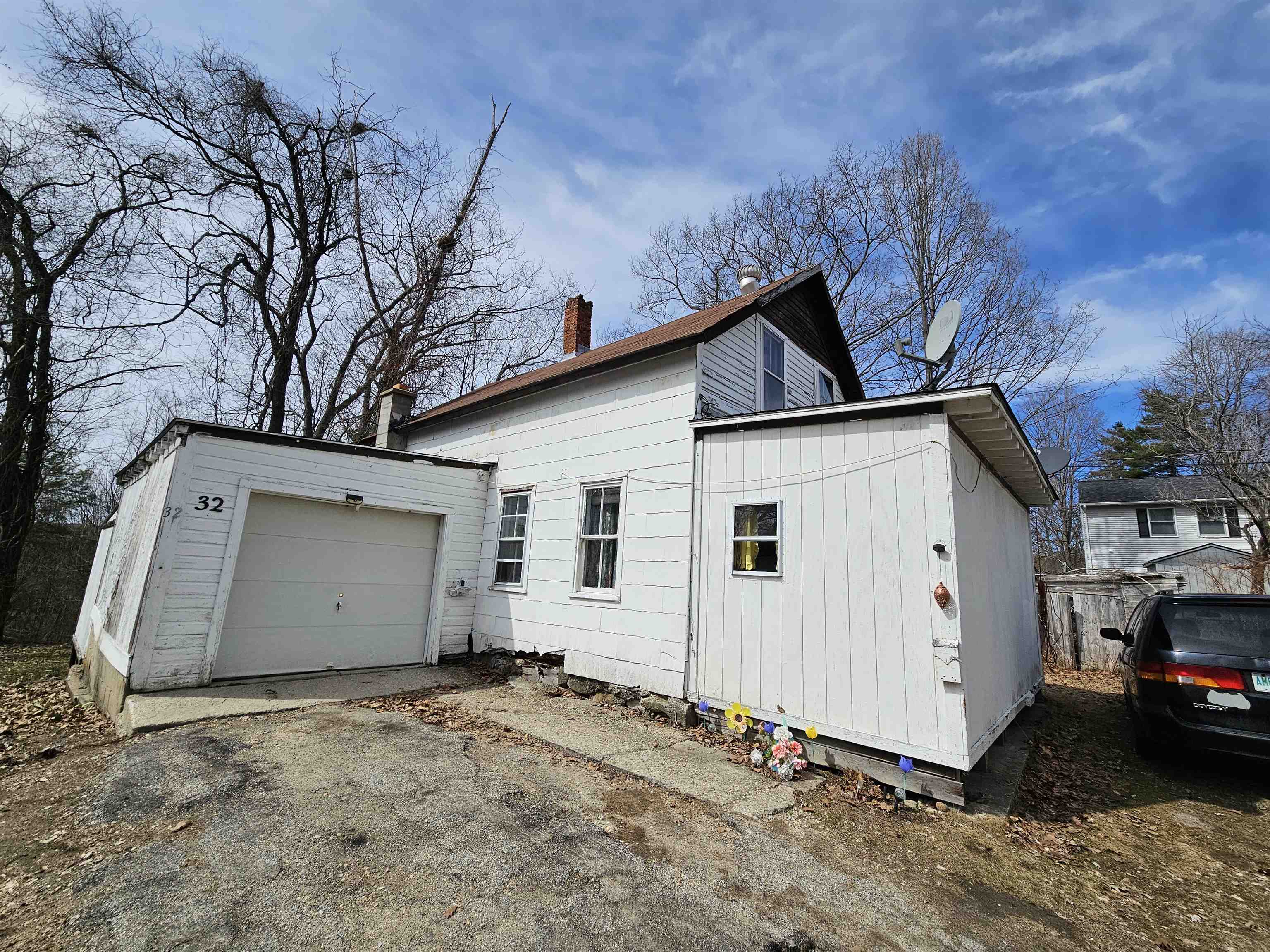 32 Charles Street Keene, NH 03431 - Photo 2 of 43