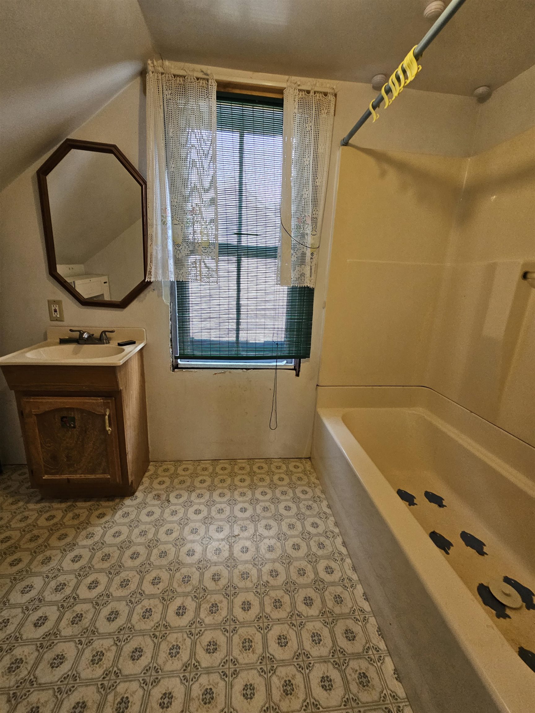 32 Charles Street Keene, NH 03431 - Photo 29 of 43