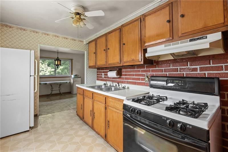 1905 Glen Road Aliquippa, PA 15001 - Photo 13 of 22 Gallery Image 13