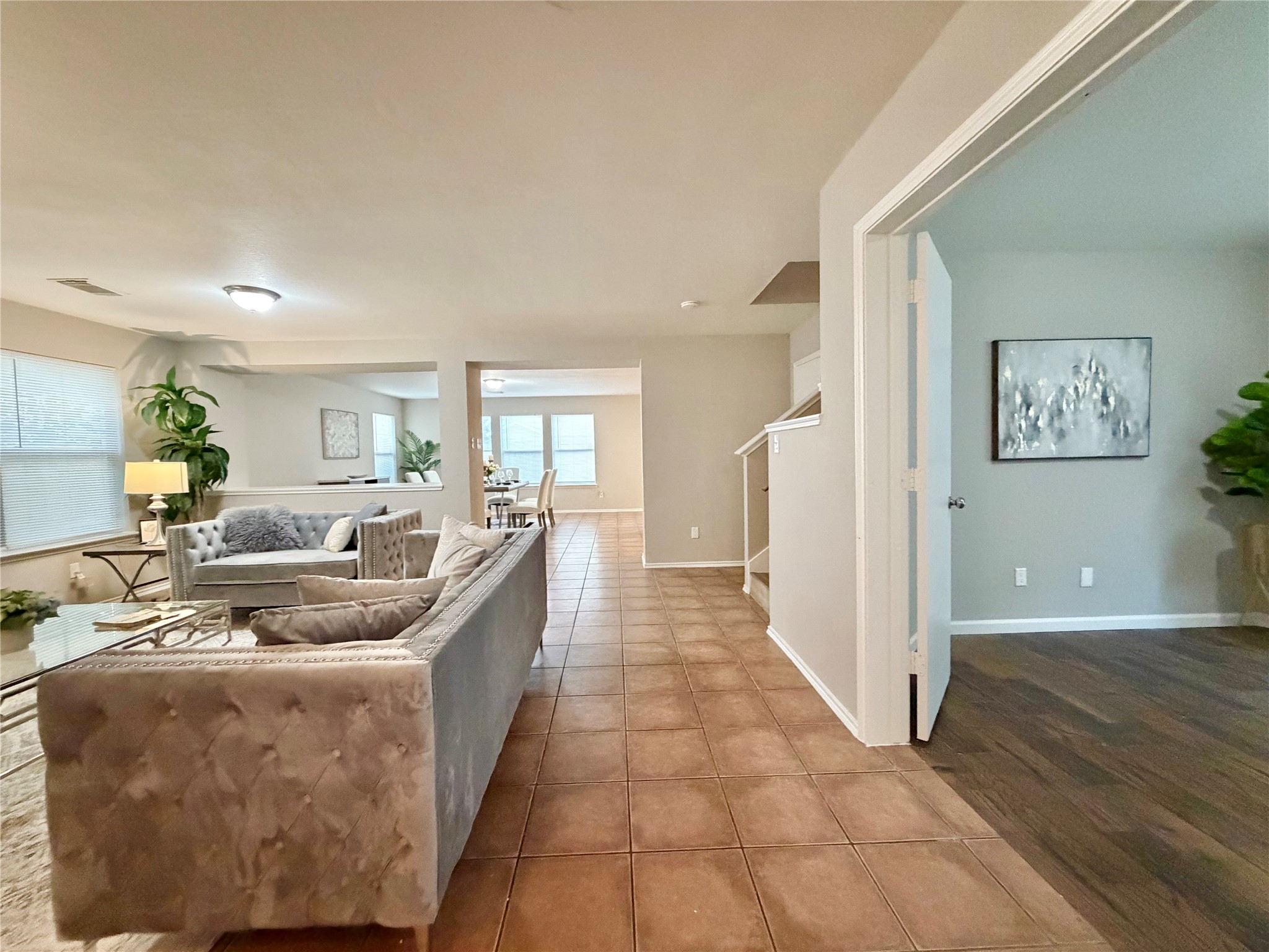 223 Remington Ridge Drive Houston, TX 77073 - Photo 5 of 25 Gallery Image 5
