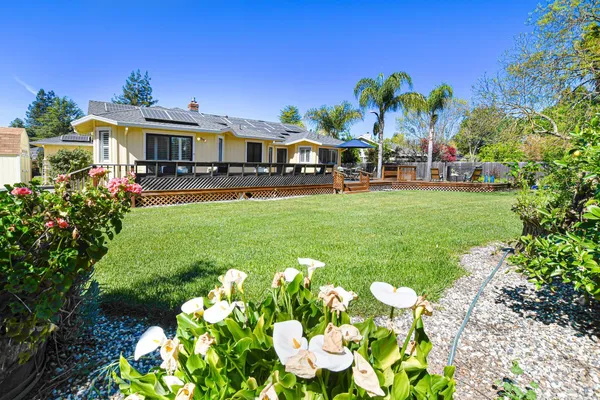 $1,150,000 | 186 Barrio Way, Windsor, CA 95492