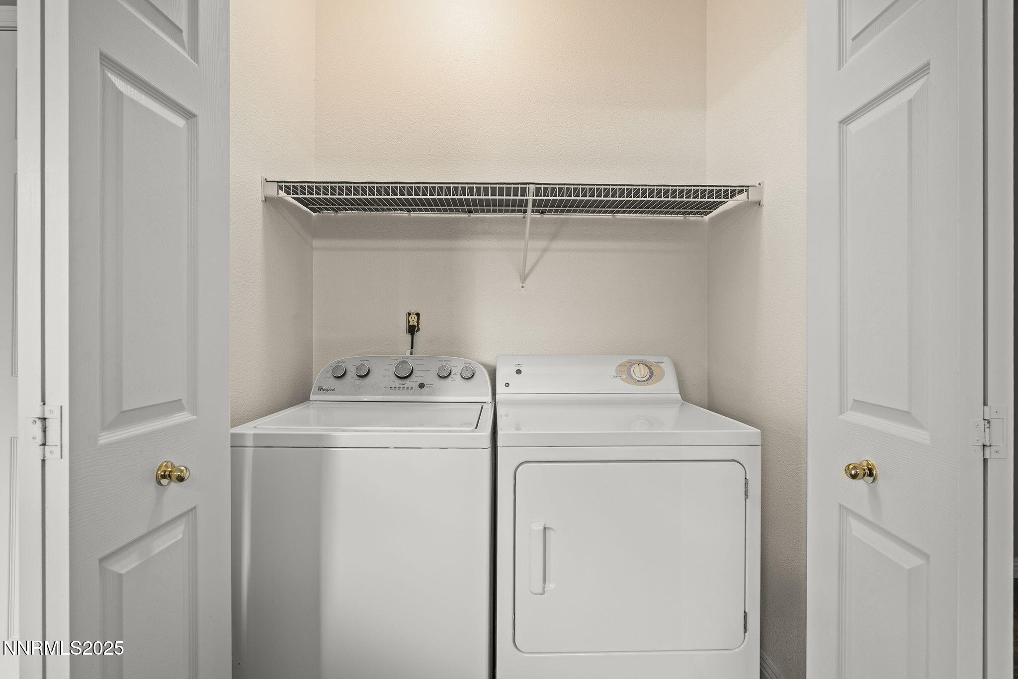 5897 September Circle Reno, NV 89523 - Photo 21 of 24 a utility room with dryer and washer