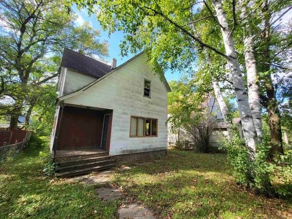 $28,000 | 111 Carrie Avenue, Eveleth, MN 55734