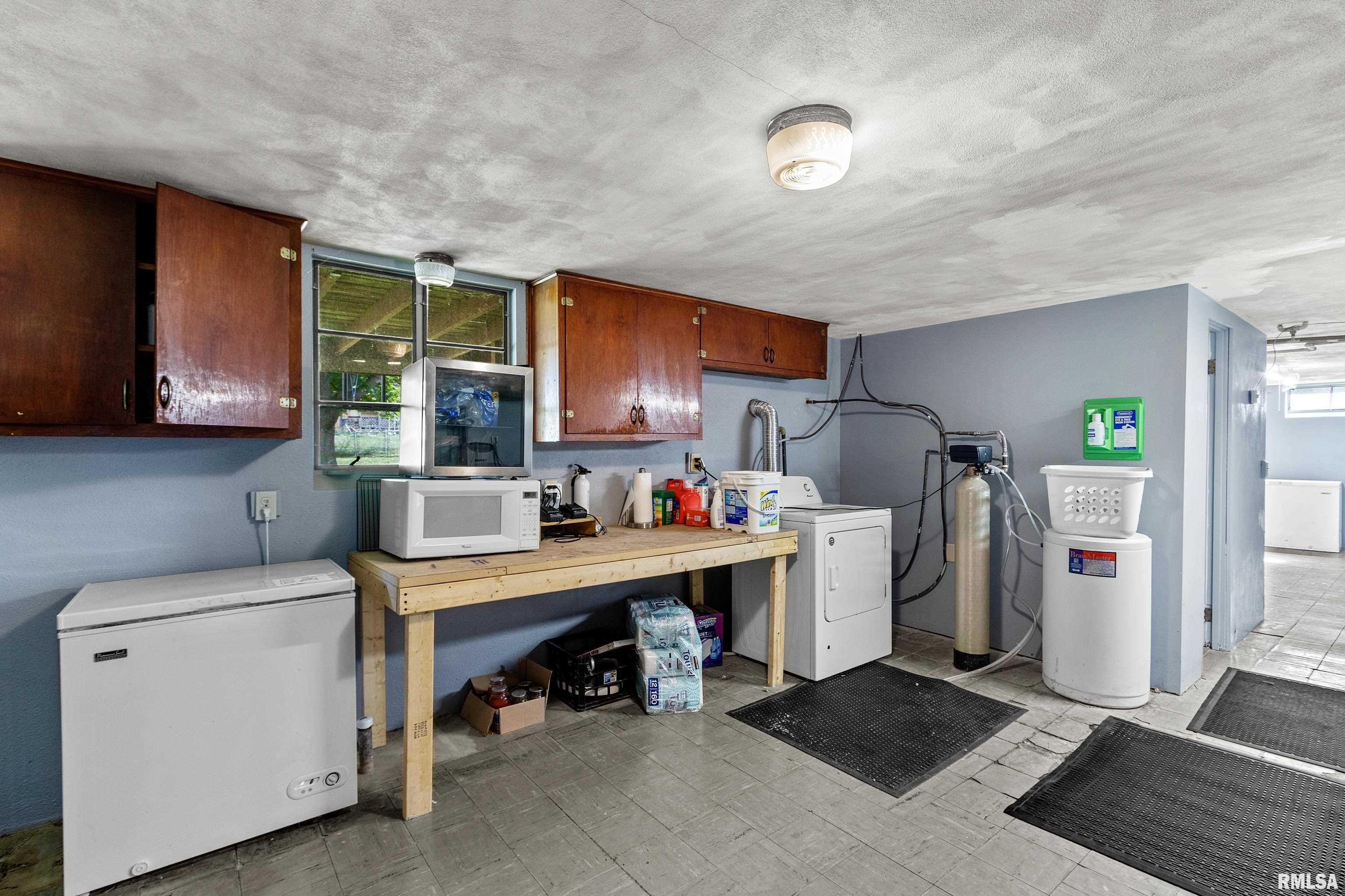 202 Theodore Street Washington, IL 61571 - Photo 28 of 43 Gallery Image 28