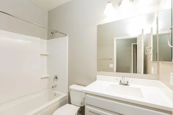 $2,105 | 21221 West Hubbell Street, Buckeye, AZ 85396
