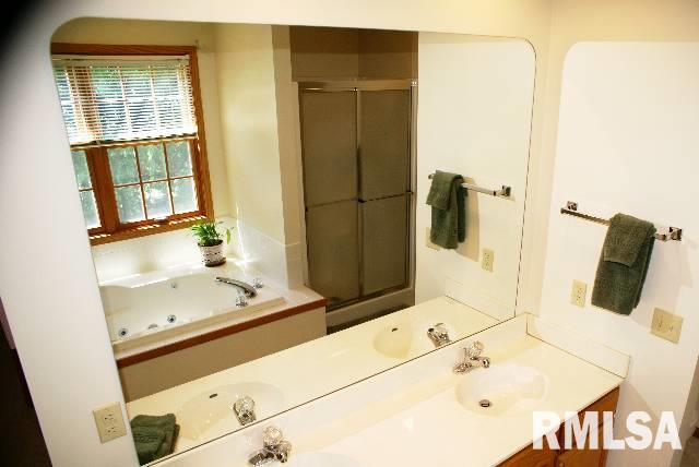 4955 Heatherstone Road Bettendorf, IA 52722 - Photo 5 of 9 Gallery Image 5