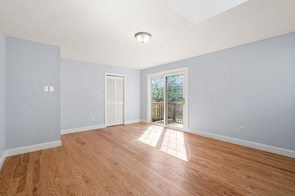 21 Elm Street Webster, MA 01570 - Photo 16 of 39 Gallery Image 16