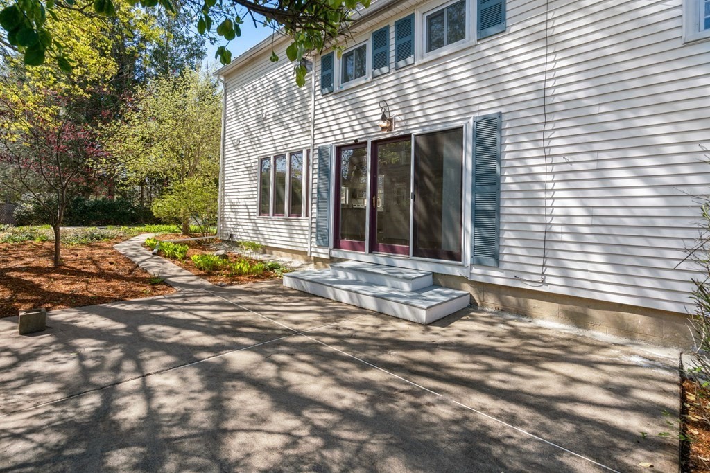 21 Elm Street Webster, MA 01570 - Photo 36 of 39 Gallery Image 36
