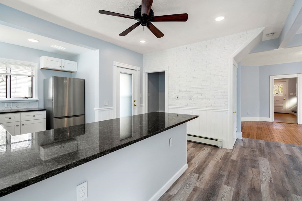 21 Elm Street Webster, MA 01570 - Photo 8 of 39 Gallery Image 8