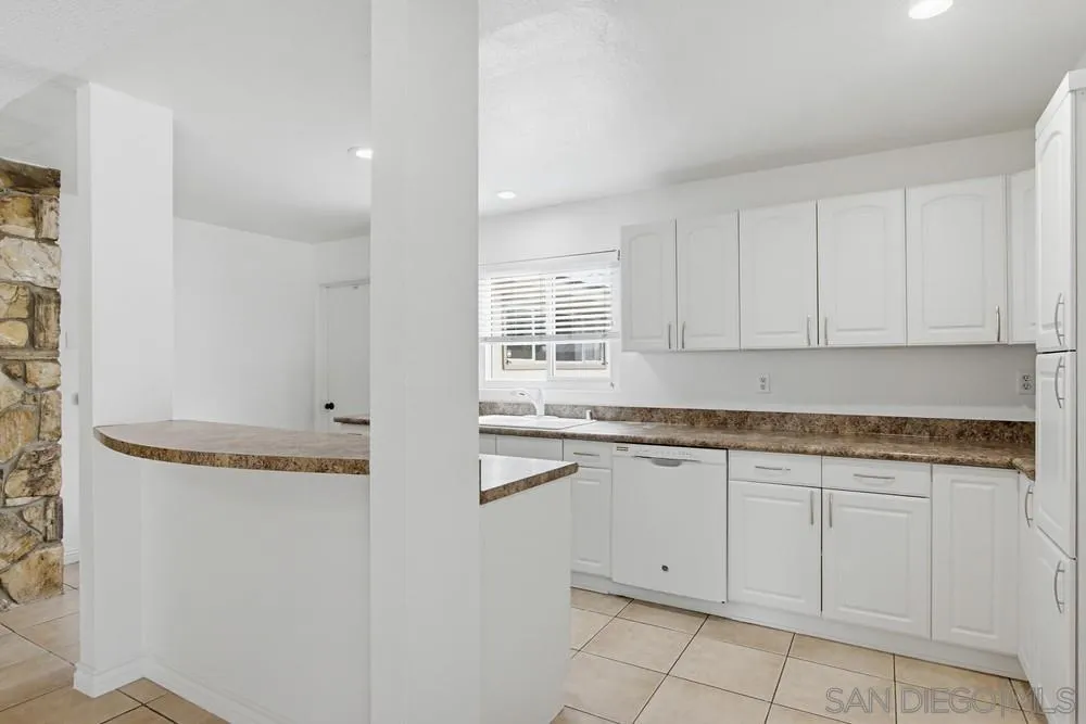 12838 Montauk Street Poway, CA 92064 - Photo 11 of 31 Kitchen