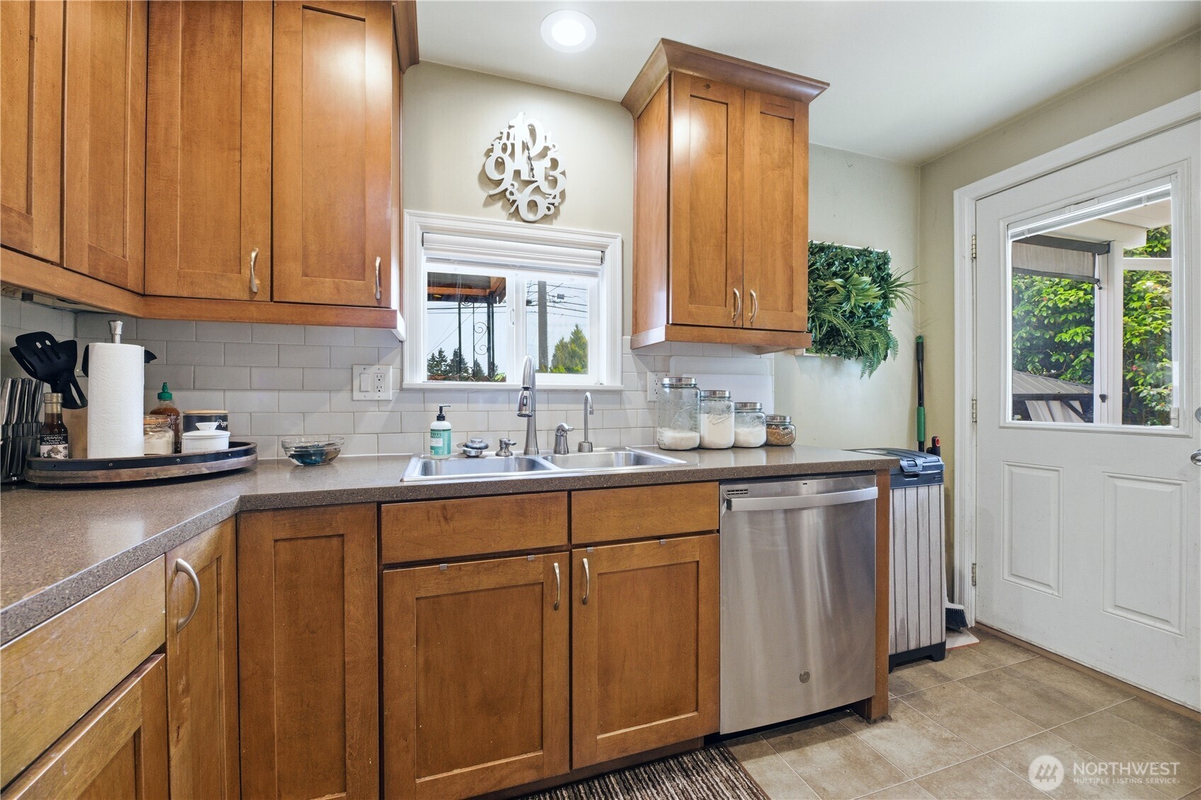 3631 East I Street Tacoma, WA 98404 - Photo 9 of 30