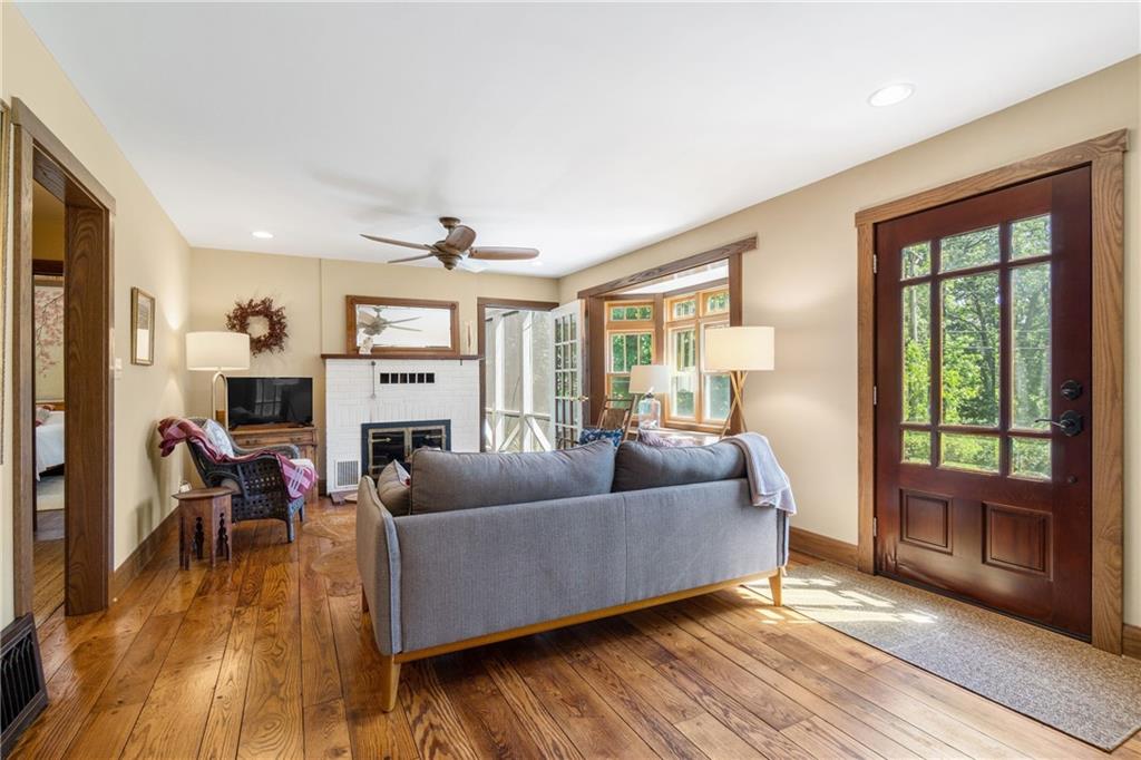 5307 Richland Road Gibsonia, PA 15044 - Photo 15 of 42 Gallery Image 15