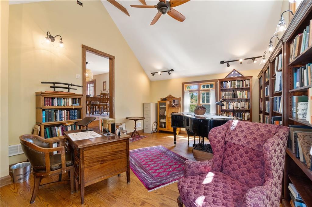 5307 Richland Road Gibsonia, PA 15044 - Photo 18 of 42 Gallery Image 18