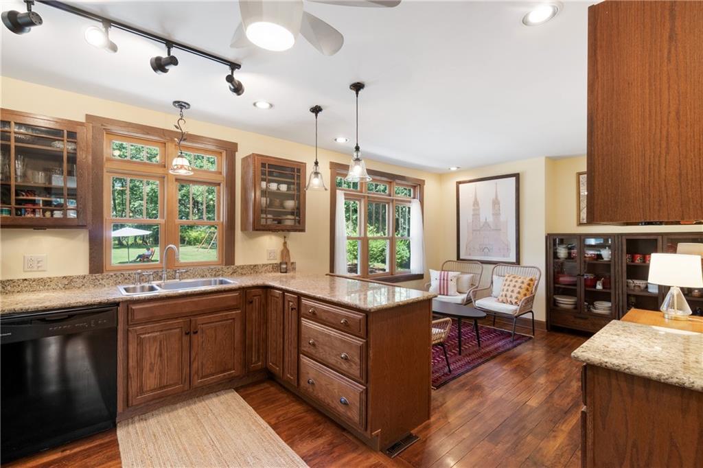 5307 Richland Road Gibsonia, PA 15044 - Photo 8 of 42 Gallery Image 8