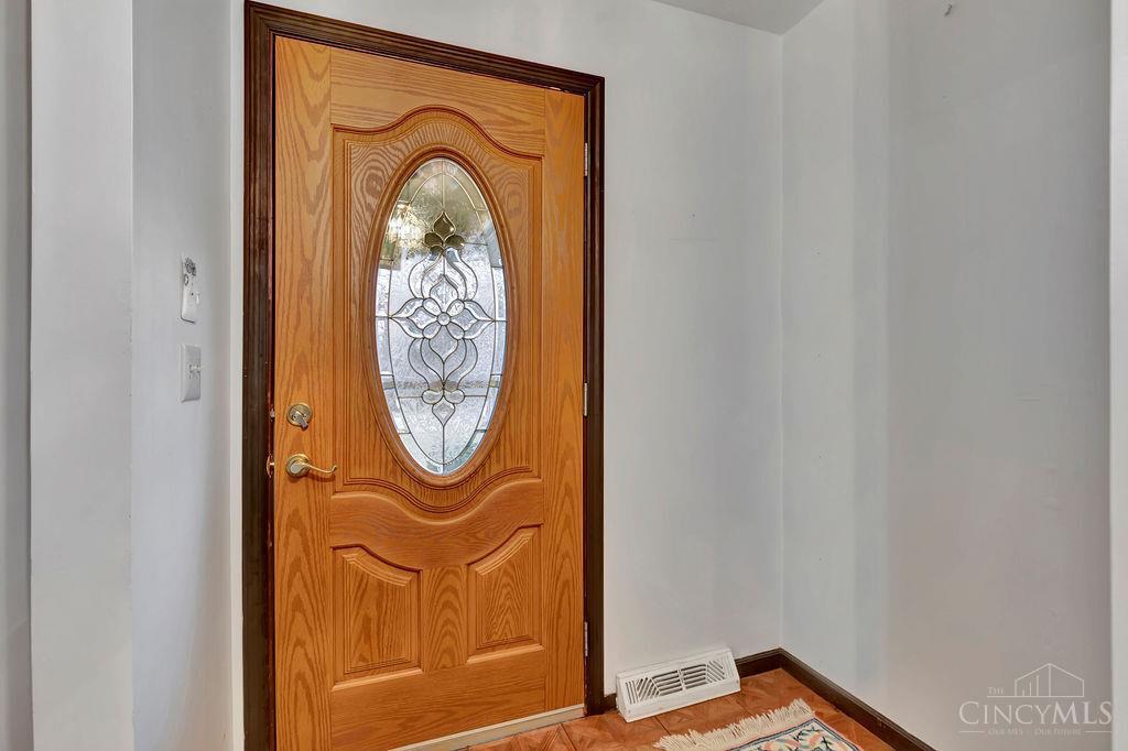 4636 Huston Road Hamilton, OH 45013 - Photo 3 of 52