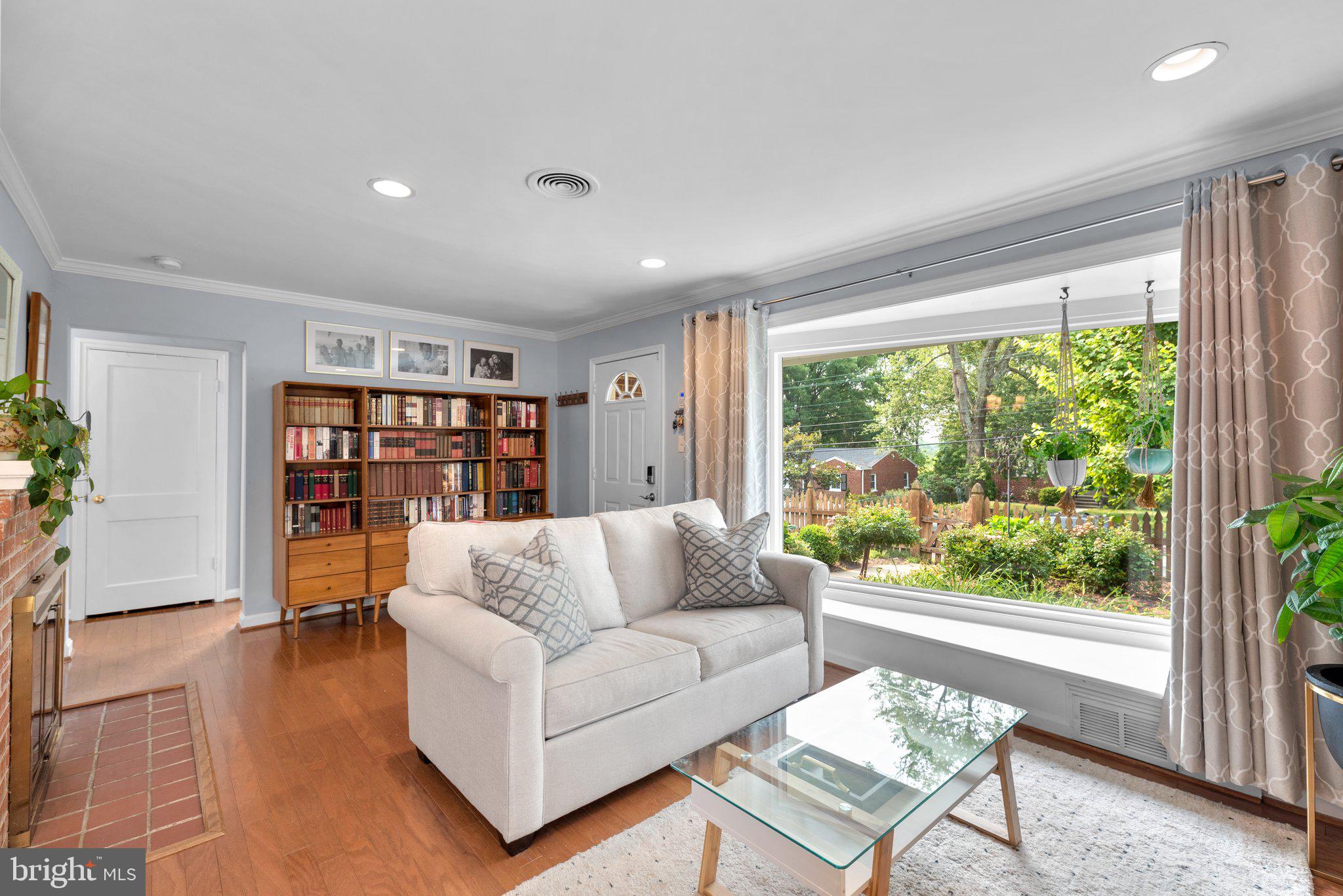 2419 Dennis Avenue Silver Spring, MD 20902 - Photo 4 of 41 Living Room with wood floors