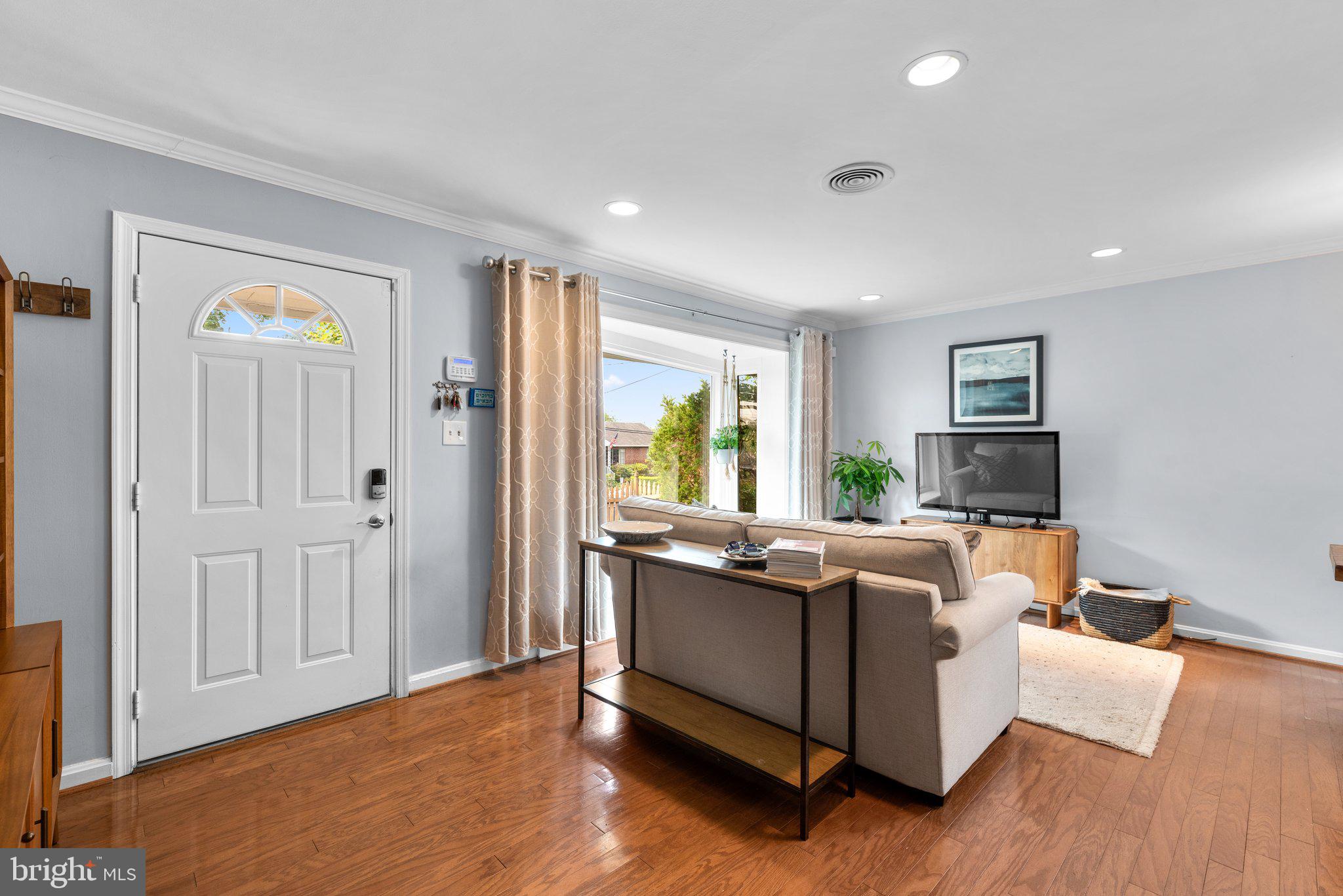 2419 Dennis Avenue Silver Spring, MD 20902 - Photo 7 of 41 Bright & Airy Living Room