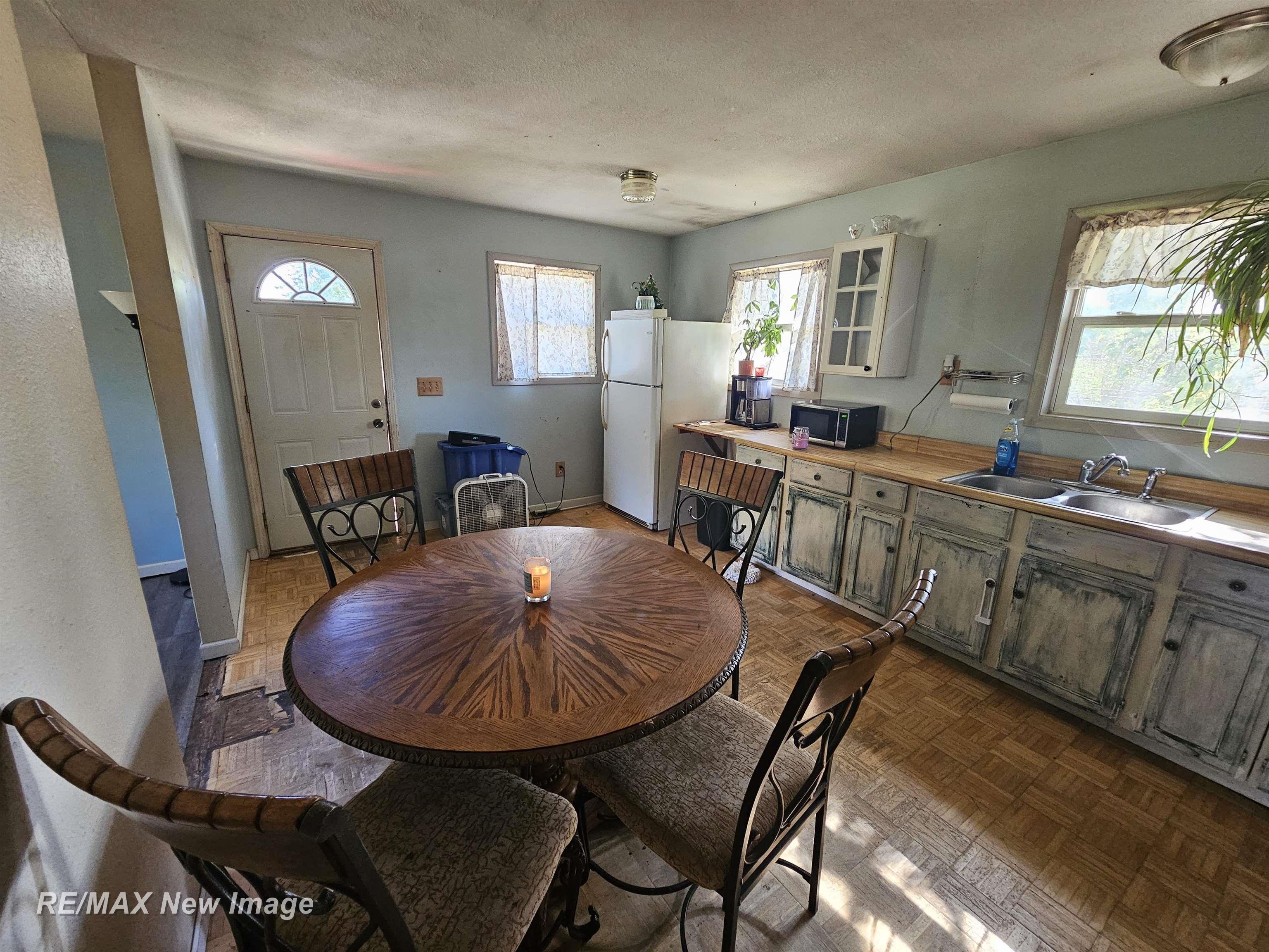 6495 Murphy Lake Road Millington, MI 48746 - Photo 6 of 38 50158327-6142b1c2-1a89-4863-95a3-003723b11fe9.JPG