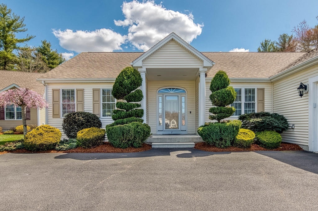 7 Judith Ann Circle, Unit 31 Rehoboth, MA 02769 - Photo 2 of 37