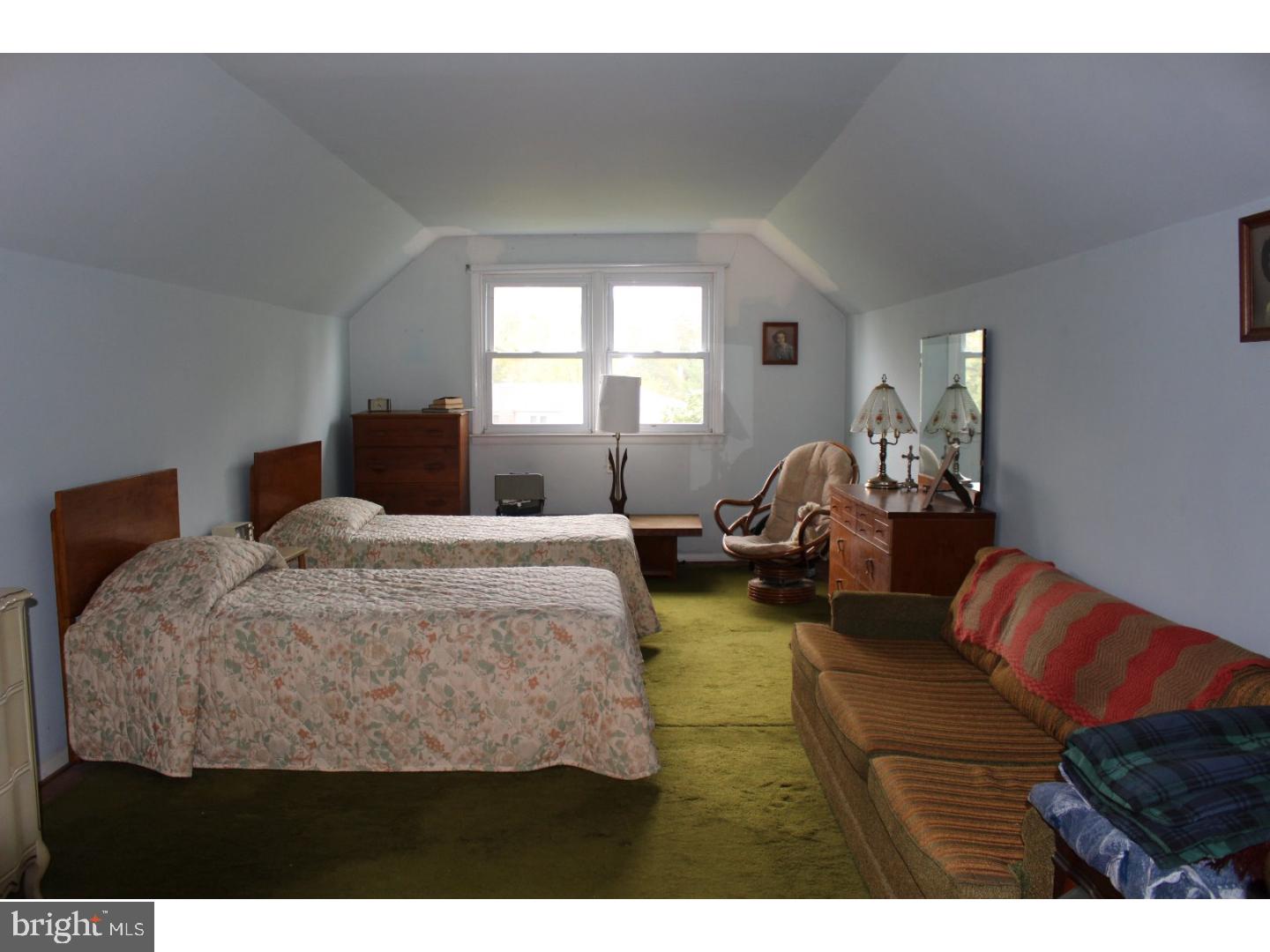 1676 Ludwell Drive Ambler, PA 19002 - Photo 15 of 24 Bedroom 4