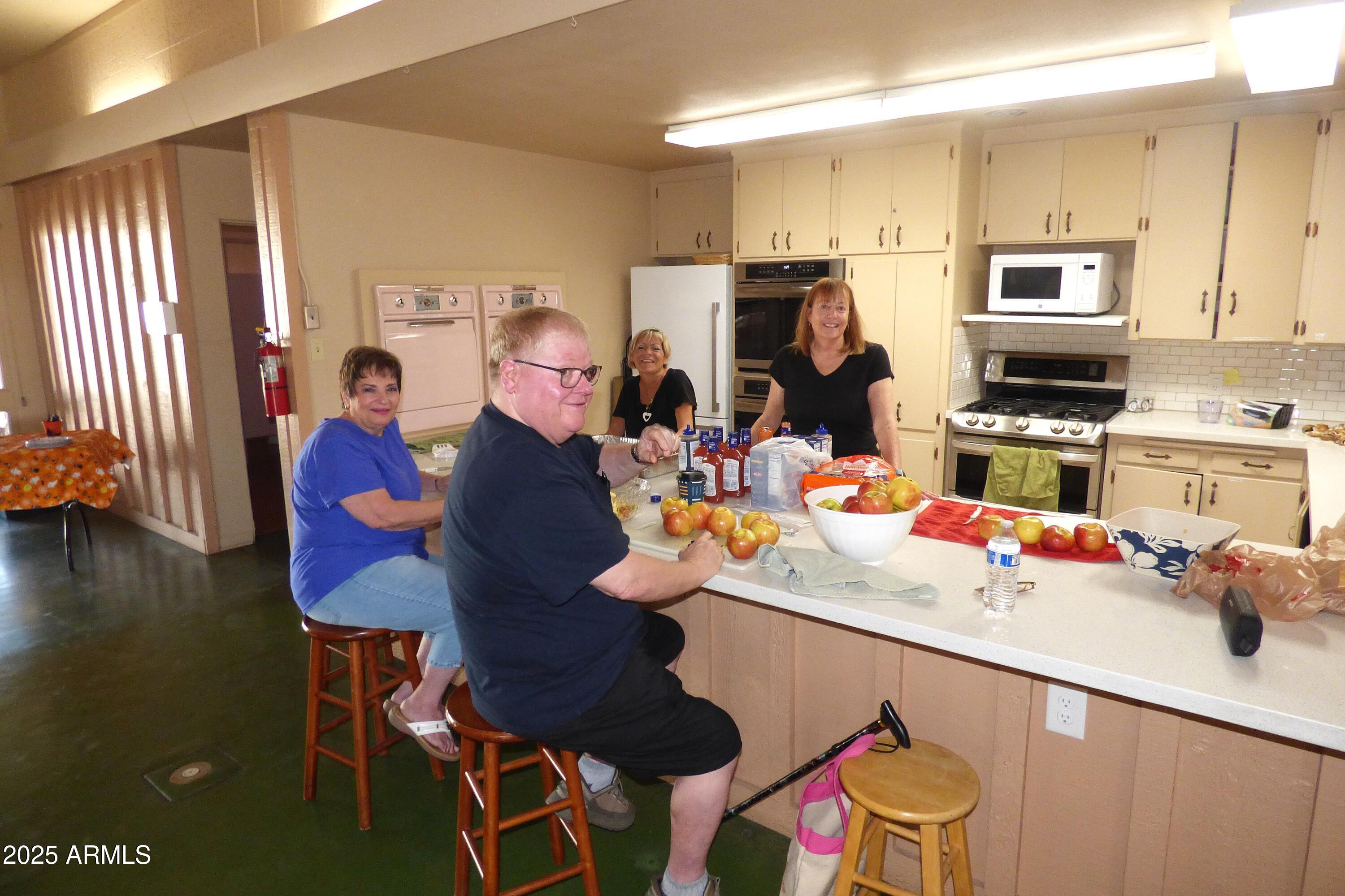 6700 East Thomas Road, Unit 34 Scottsdale, AZ 85251 - Photo 54 of 71 Clubhouse Kitchen