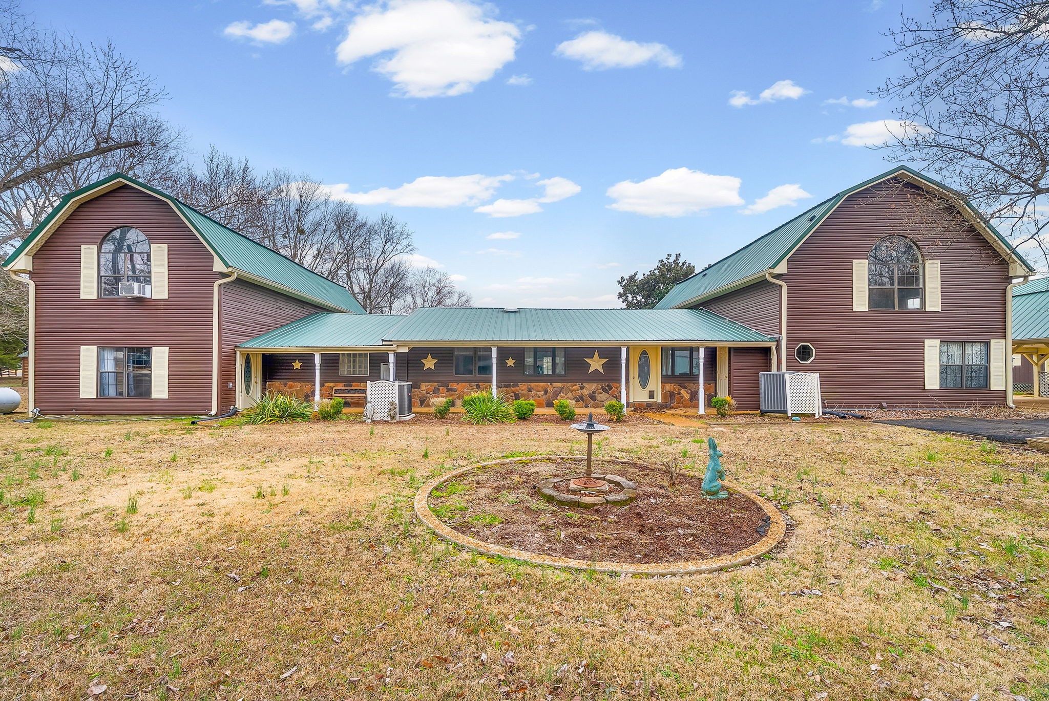 369 Holiday Acres Drive Springville, TN 38256 - Photo 2 of 100