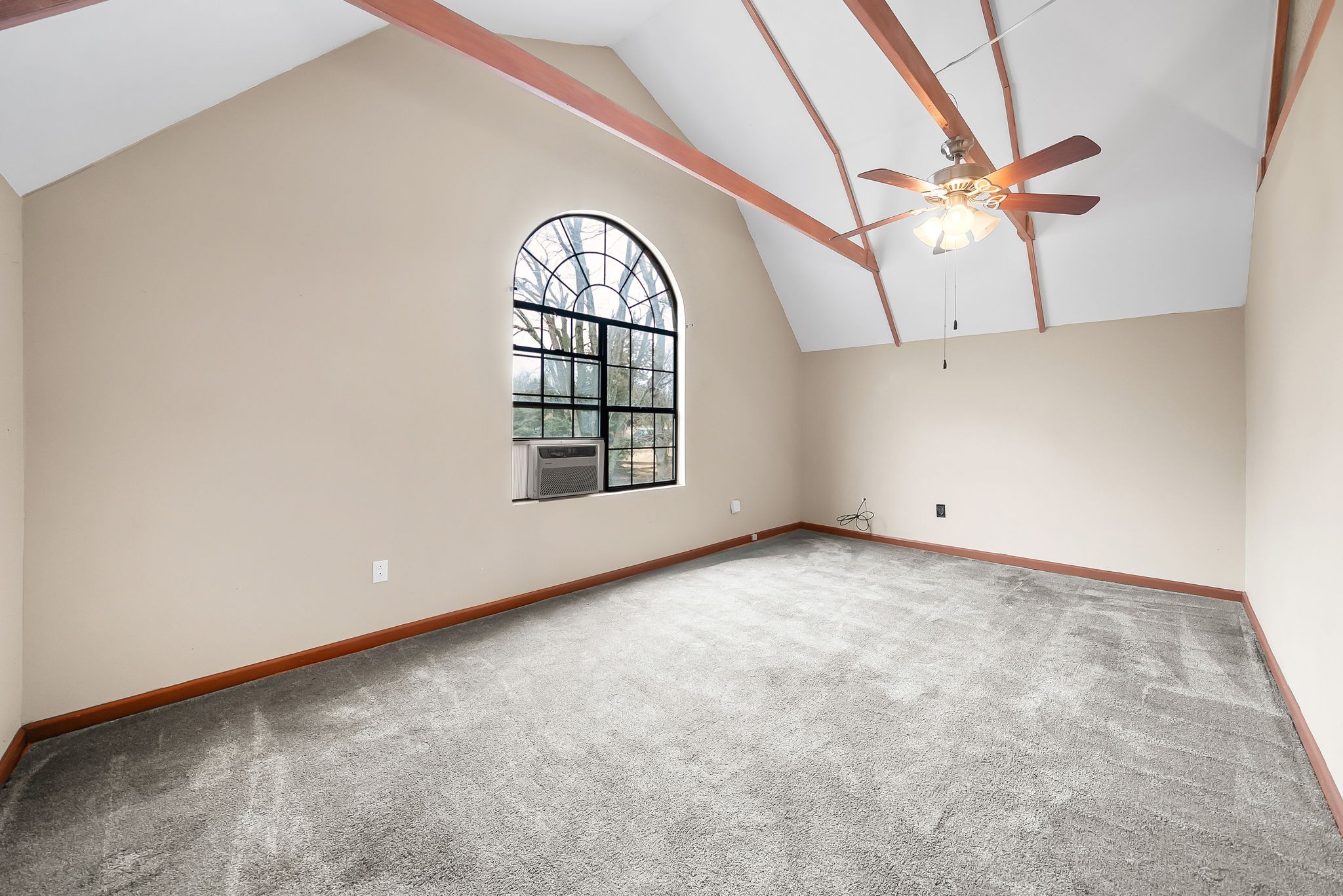 369 Holiday Acres Drive Springville, TN 38256 - Photo 45 of 100 an empty room with windows and fan
