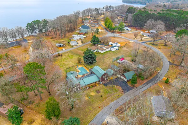 $549,900 | 369 Holiday Acres Drive, Springville, TN 38256