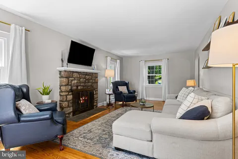 $659,900 | 220 Walnut Lane, Ambler, PA 19002