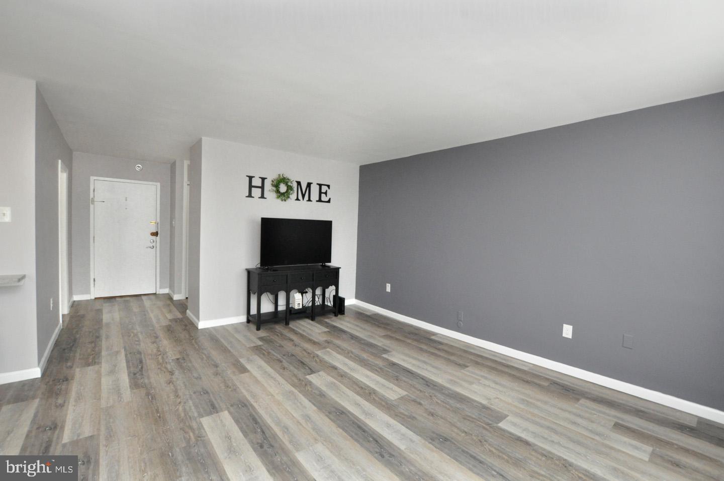 1840 Frontage Road, Unit 607 Cherry Hill, NJ 08034 - Photo 4 of 21 Spacious living area with modern charm.