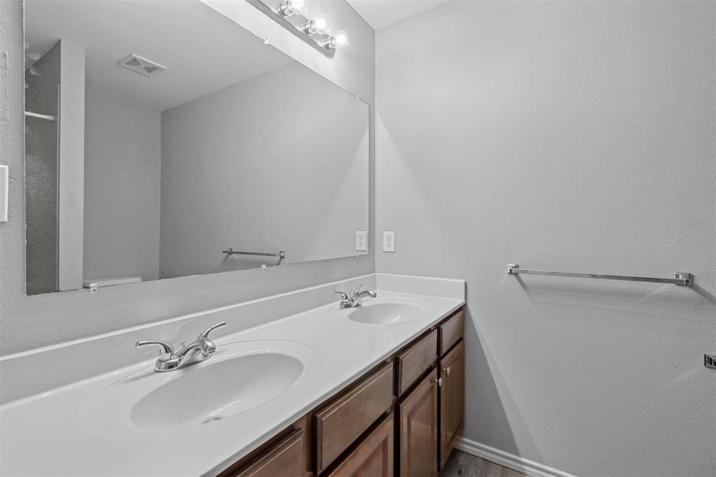 931 Parkplace Ridge Princeton, TX 75407 - Photo 15 of 25 Gallery Image 15