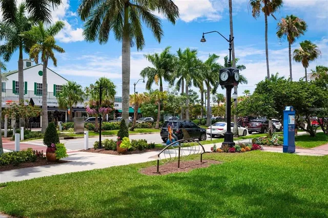 $350,000 | 214 Fair Winds Drive, Unit 214, Nokomis, FL 34275