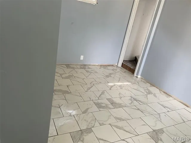 $64,900 | 125 East Etta Avenue, St. Louis, MO 63125