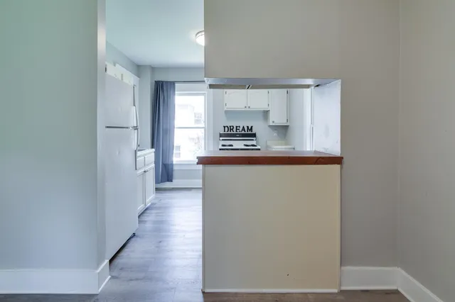 $1,175,000 | 2221 Poplar Avenue, Memphis, TN 38104